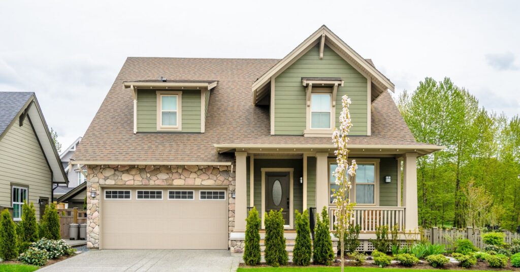 Do I Really Need Pest Control in Oakdale, CA—Or Can I Handle It Myself?